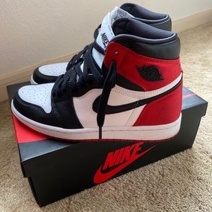 Nike Air Jordan 1 Retro High OG Satin Black Toe